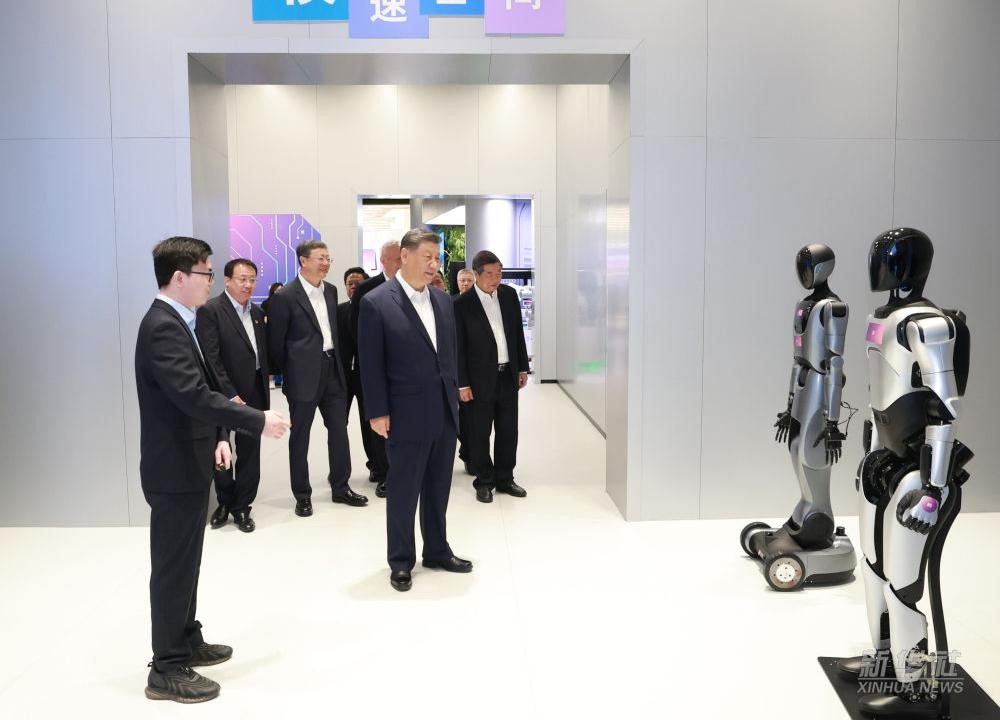 习近平总书记到上海调研，太阳成集团tyc151cc代表具身智能行业汇报进展